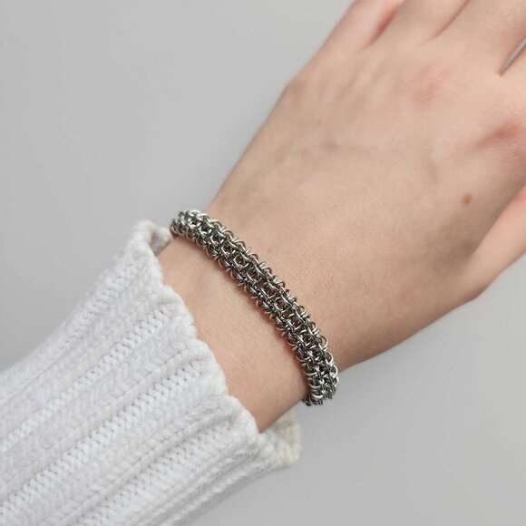 Classic everyday silver mini gridlock byzantine chain weave bracelet - Picture 8 of 13